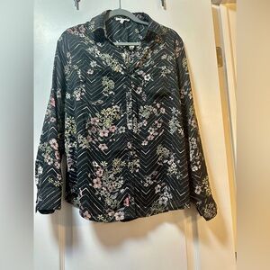 Maurice’s women’s button down Floral Black Long roll tab Sleeve